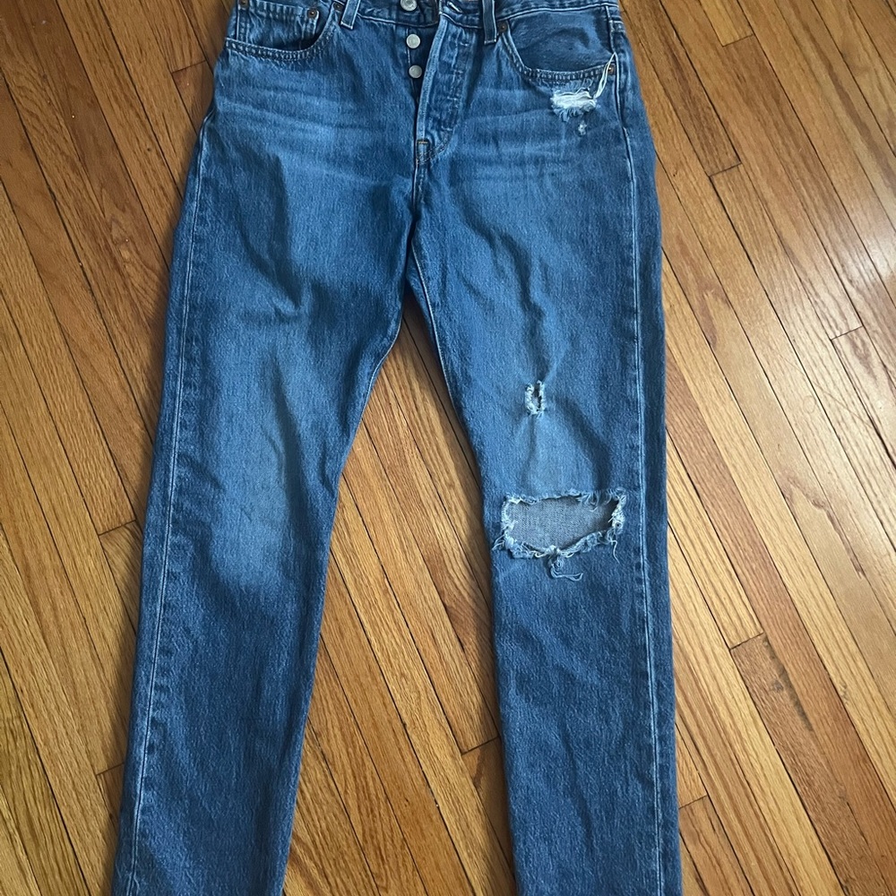 LEVIS 501 JEANS.